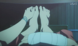 美女的脚被挠漫画,挠痒脚趾的美女瞬间娇羞